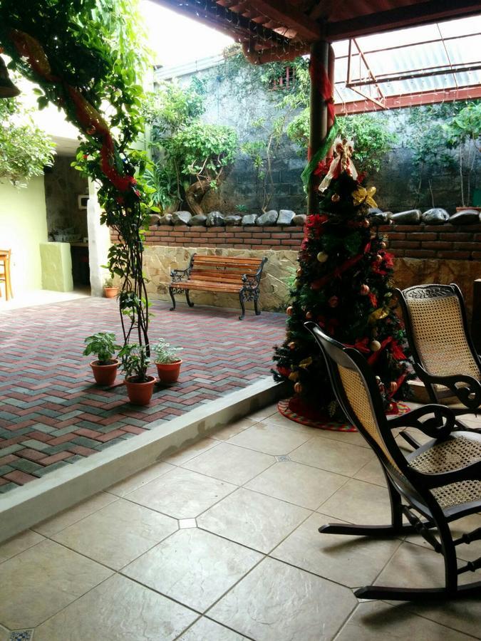 Hotel Casa De Angeles Managua Exterior photo