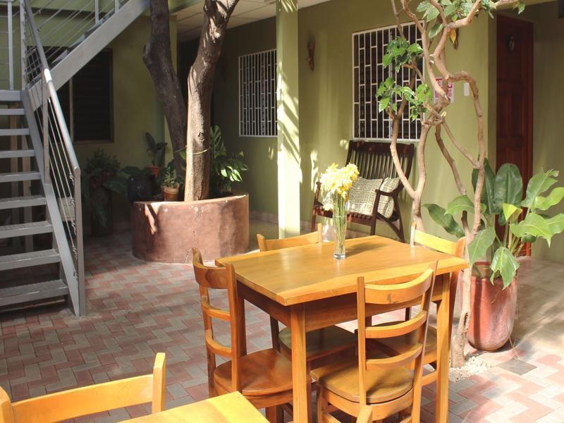 Hotel Casa De Angeles Managua Exterior photo